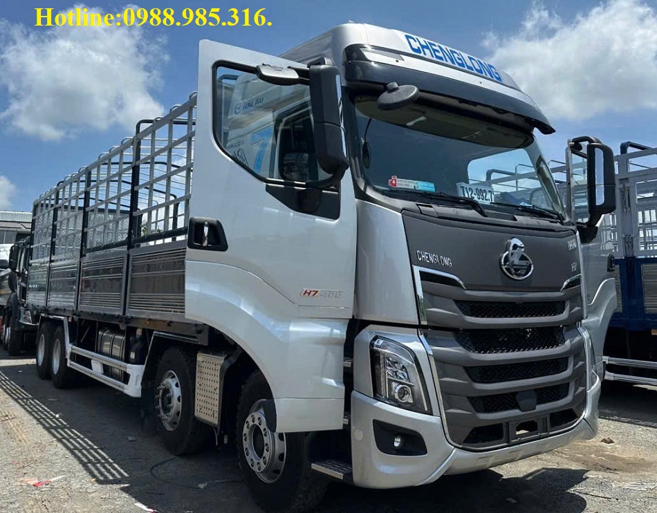 Xe tải 4 chân chenglong